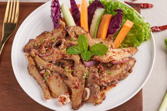 640x630 Spicy sliced steak1
